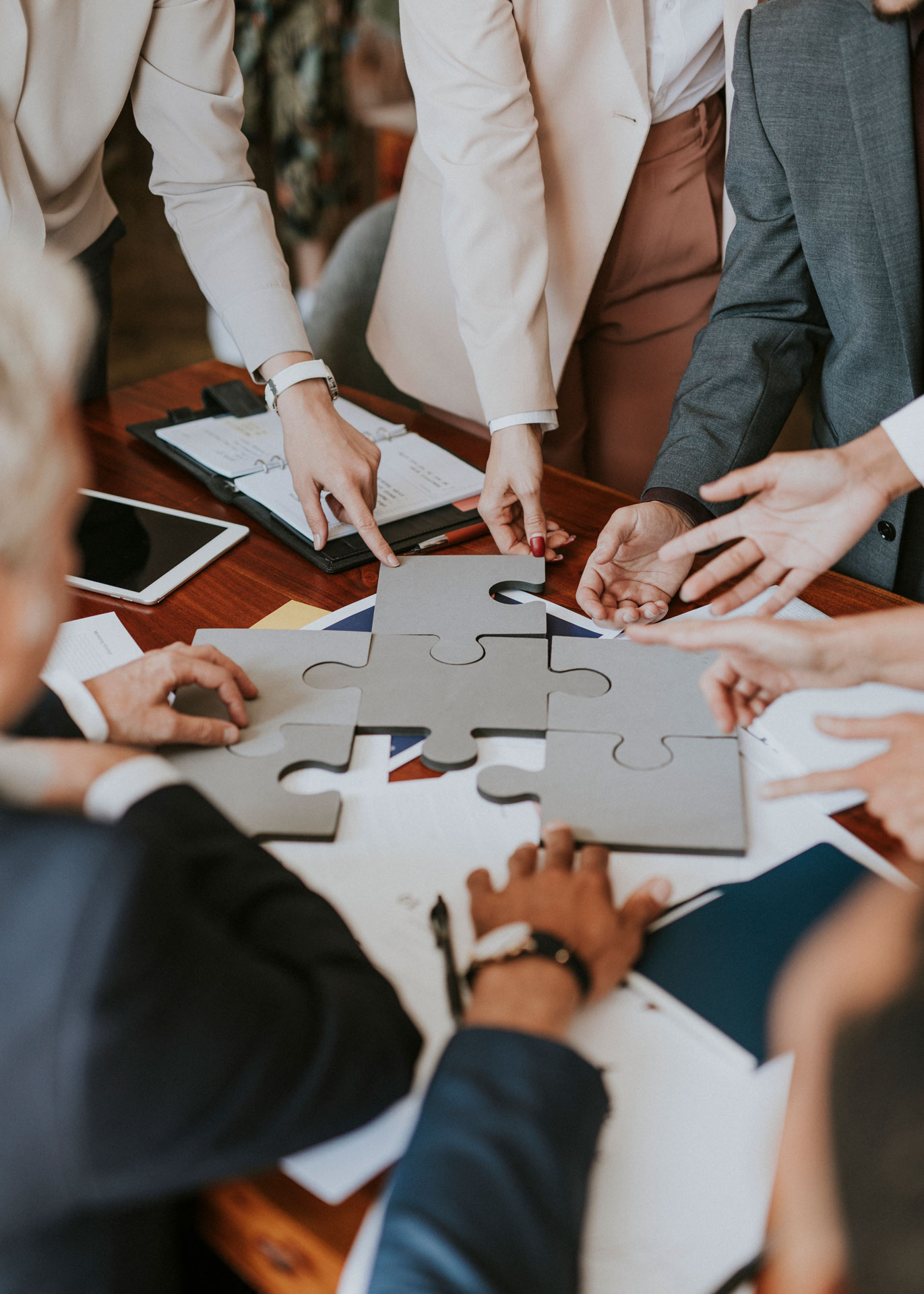business-people-on-a-meeting-2022-12-15-23-20-18-utc